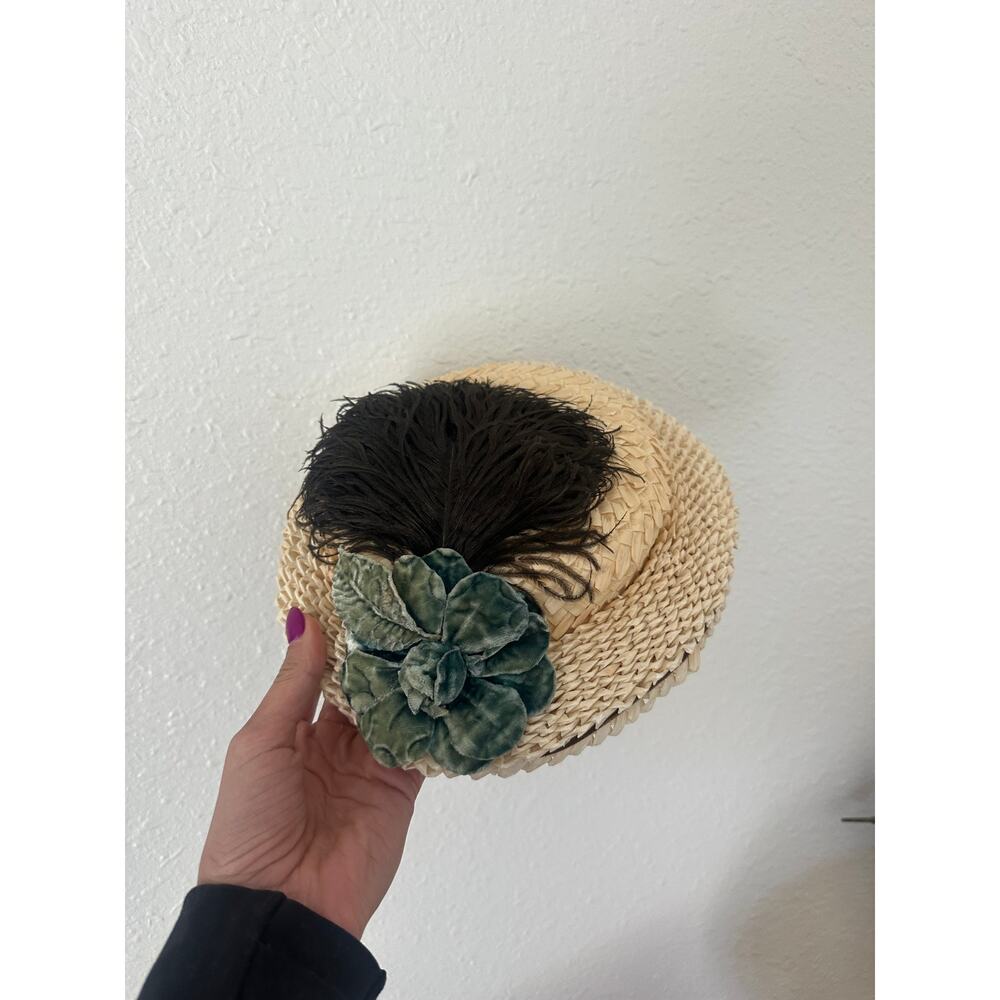 Marché Women’s Woven Straw Floral Feather Hat Rare Unique Vintage